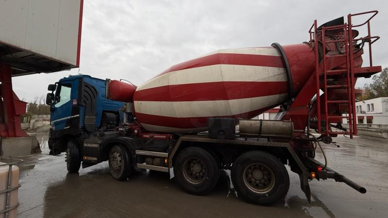 Renault Kerax - Concrete mixer truck: picture 3 Renault Kerax - Concrete mixer truck: picture 3