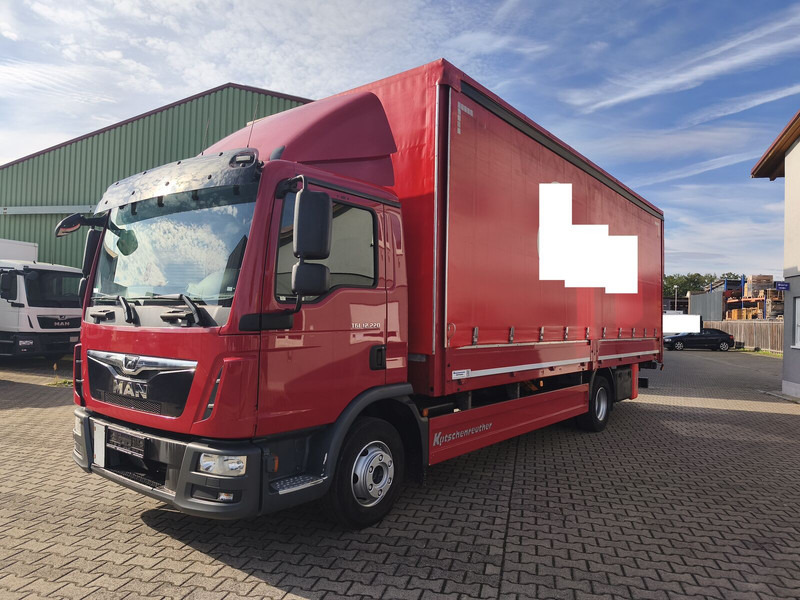 MAN TGL 12.220 - Curtainsider truck: picture 1 MAN TGL 12.220 - Curtainsider truck: picture 1