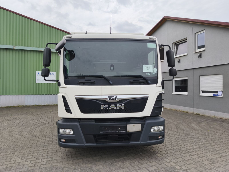 MAN TGL 8.190 - Box truck: picture 3 MAN TGL 8.190 - Box truck: picture 3