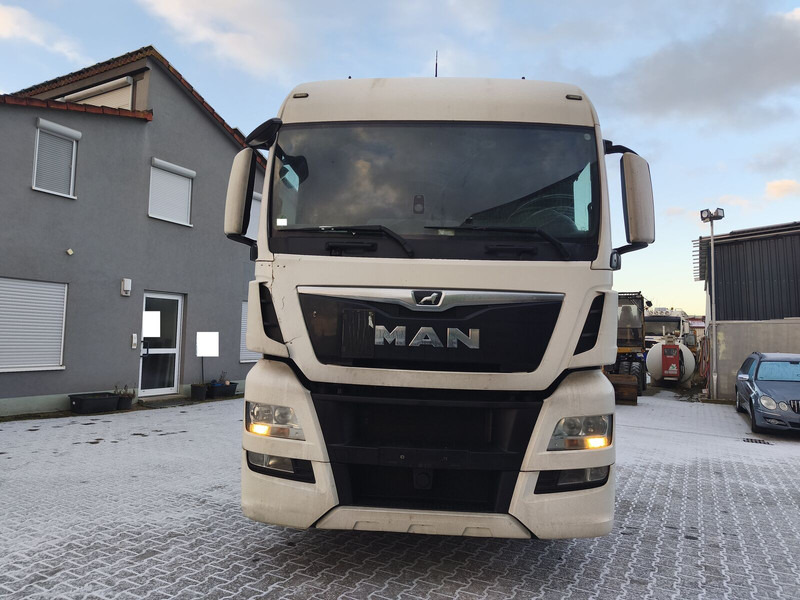 MAN TGX 26.440 - Cab chassis truck: picture 3 MAN TGX 26.440 - Cab chassis truck: picture 3