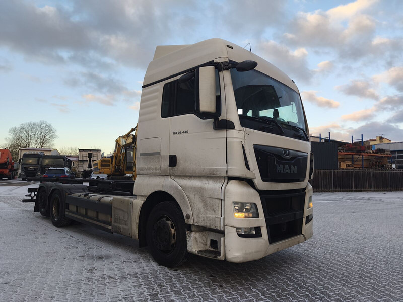 MAN TGX 26.440 - Cab chassis truck: picture 1 MAN TGX 26.440 - Cab chassis truck: picture 1