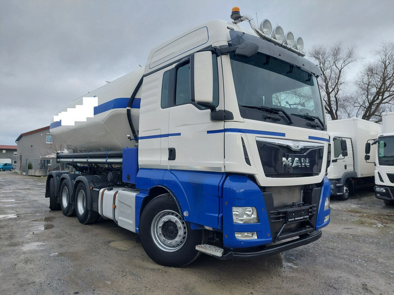 MAN TGX 35.440 Silo Euro 6 8x4 Lift+Lenk Klima (5) - Truck: picture 3 MAN TGX 35.440 Silo Euro 6 8x4 Lift+Lenk Klima (5) - Truck: picture 3