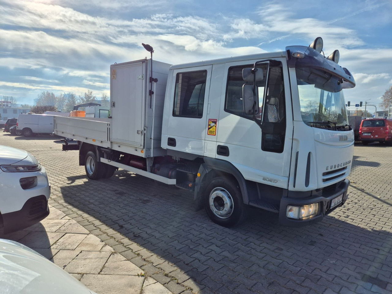 Iveco Eurocargo ML80E17 / 6 Seats / Serviced / 1 Owner - Dropside/ Flatbed truck, Crane truck: picture 5 Iveco Eurocargo ML80E17 / 6 Seats / Serviced / 1 Owner - Dropside/ Flatbed truck, Crane truck: picture 5