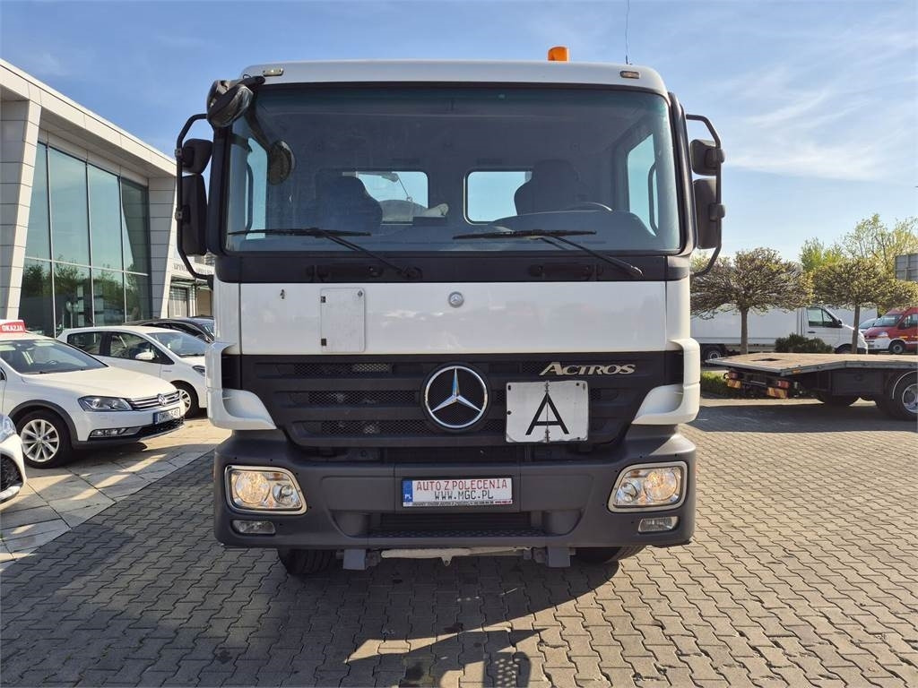 Mercedes-Benz Actros 1832 / FORNAL 180 / 1 OWNER / SERVICED! - Skip loader truck: picture 4 Mercedes-Benz Actros 1832 / FORNAL 180 / 1 OWNER / SERVICED! - Skip loader truck: picture 4