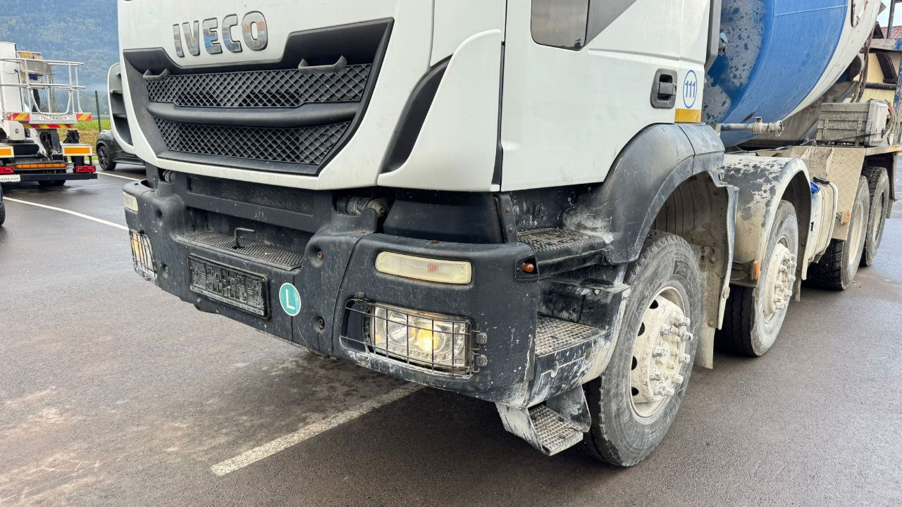 Iveco Trakker AD340TB45 8x4 mixer 10m3 - Concrete mixer truck: picture 2 Iveco Trakker AD340TB45 8x4 mixer 10m3 - Concrete mixer truck: picture 2