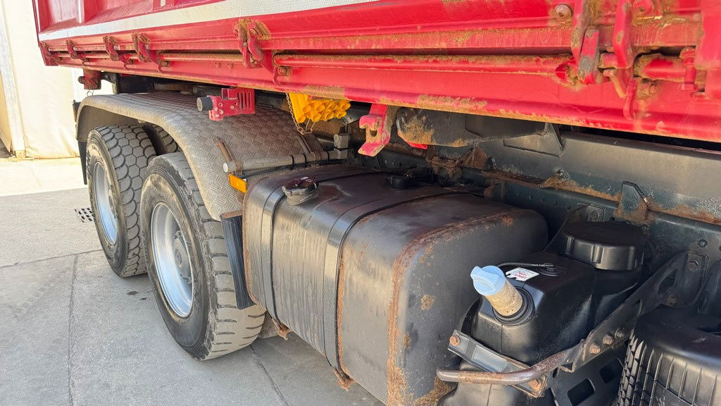 Mercedes-Benz Actros 2648 K 6X4 3 sided tipper - retarder - Tipper: picture 5 Mercedes-Benz Actros 2648 K 6X4 3 sided tipper - retarder - Tipper: picture 5