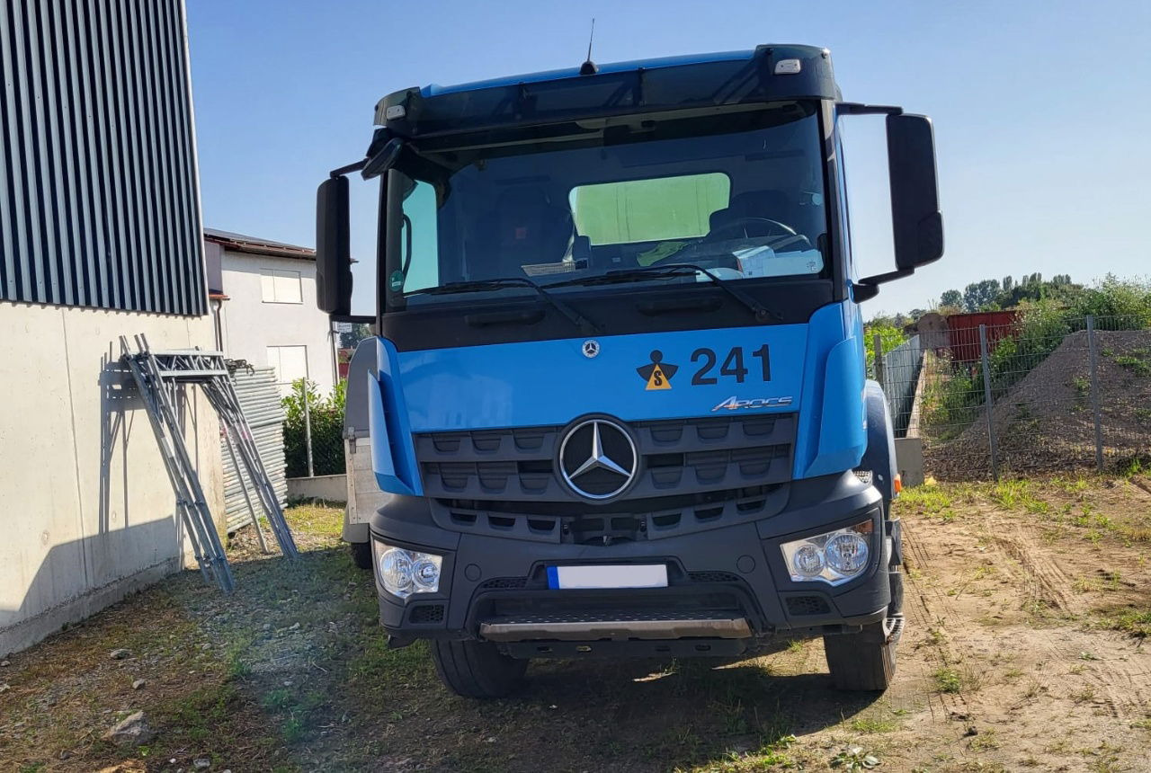 Mercedes-Benz Arocs 3543 8x4 schwing mixer 9m3 - Concrete mixer truck: picture 2 Mercedes-Benz Arocs 3543 8x4 schwing mixer 9m3 - Concrete mixer truck: picture 2