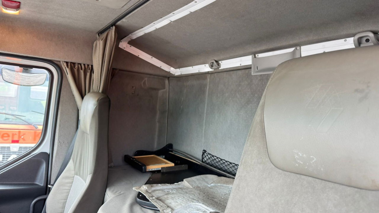 Leasing of Renault Premium 460 4x2 LKW transporter + rolfo trailer  Renault Premium 460 4x2 LKW transporter + rolfo trailer: picture 30