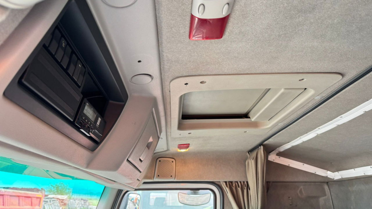 Leasing of Renault Premium 460 4x2 LKW transporter + rolfo trailer  Renault Premium 460 4x2 LKW transporter + rolfo trailer: picture 29