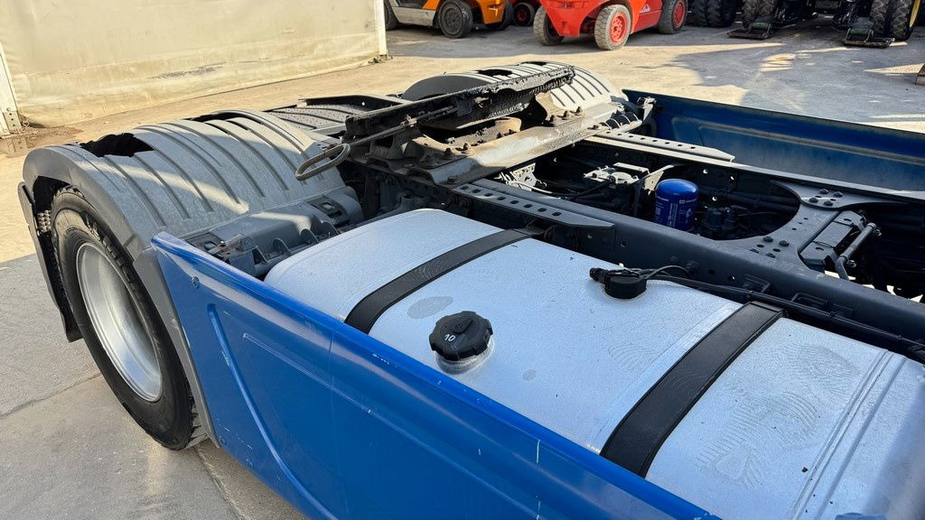 Mercedes-Benz Actros 1844 4x2 tractor unit - retarder - Tractor unit: picture 4 Mercedes-Benz Actros 1844 4x2 tractor unit - retarder - Tractor unit: picture 4