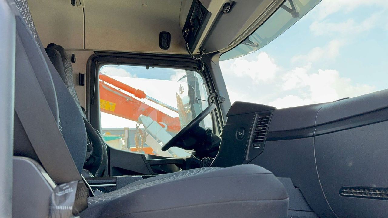 Mercedes-Benz Arocs 1851 LS HAD 4X4 - Euro 6 - retarder - tipper hydraulics - Tractor unit: picture 3 Mercedes-Benz Arocs 1851 LS HAD 4X4 - Euro 6 - retarder - tipper hydraulics - Tractor unit: picture 3