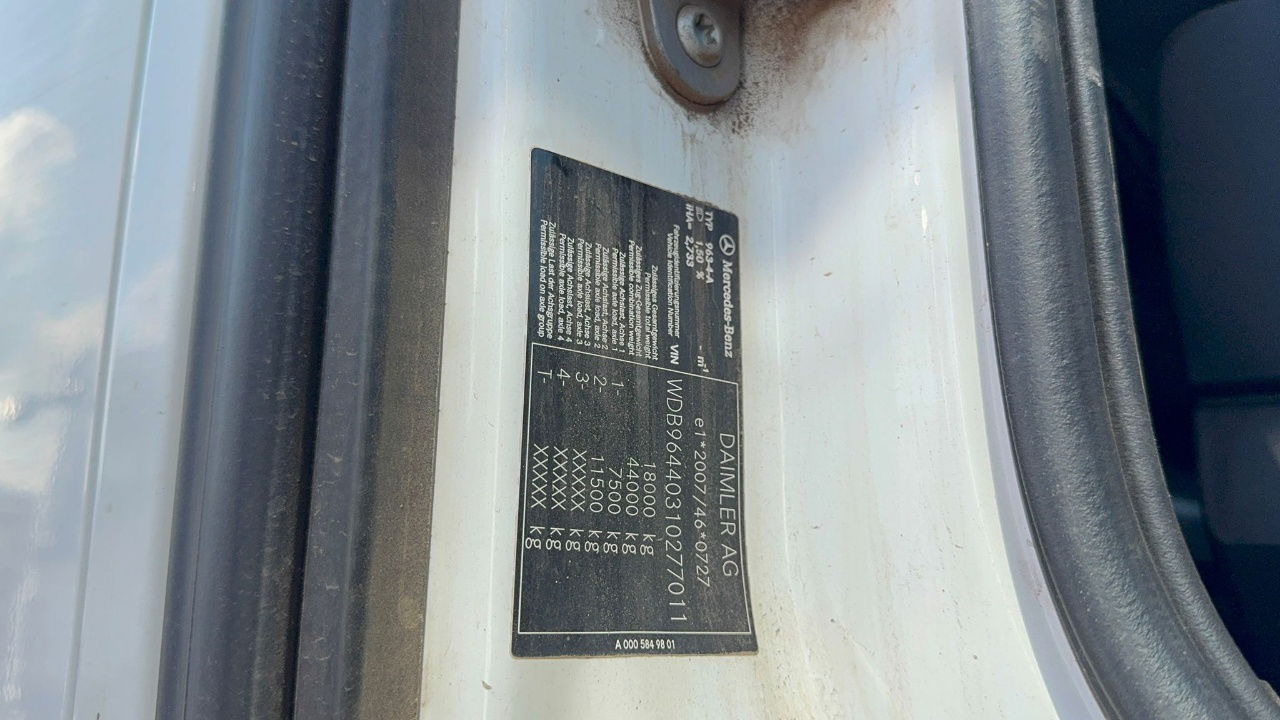 Mercedes-Benz Arocs 1851 LS HAD 4X4 - Euro 6 - retarder - tipper hydraulics - Tractor unit: picture 5 Mercedes-Benz Arocs 1851 LS HAD 4X4 - Euro 6 - retarder - tipper hydraulics - Tractor unit: picture 5