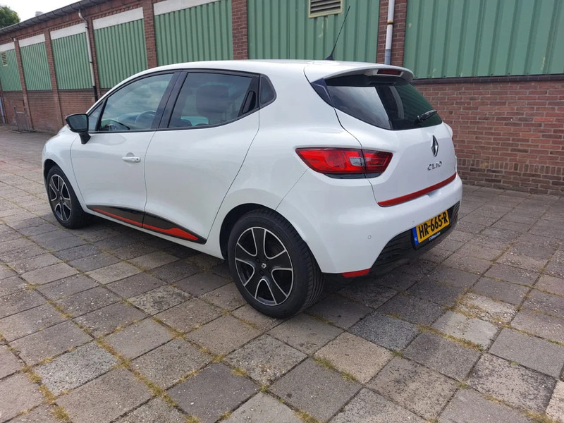 Renault Clio Clio 0.9 TCE - Hatchback: picture 3 Renault Clio Clio 0.9 TCE - Hatchback: picture 3