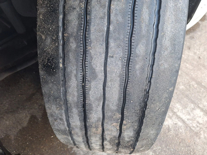 Tractor unit Scania R520 R520 V8: picture 15