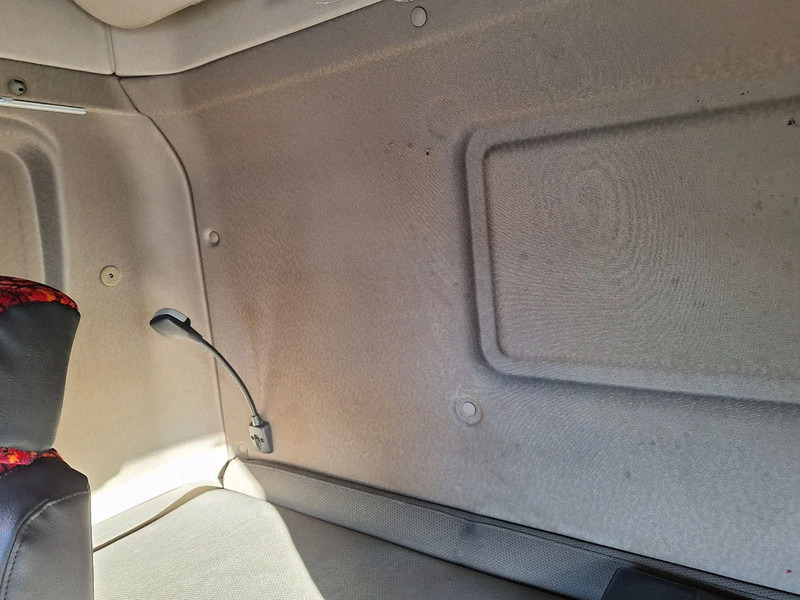 Tractor unit Scania R520 R520 V8: picture 13