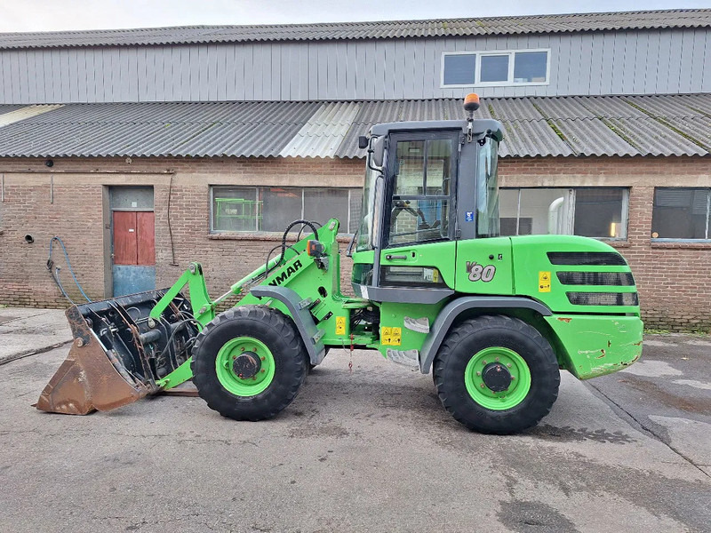 Yanmar V80 - Wheel loader: picture 1 Yanmar V80 - Wheel loader: picture 1