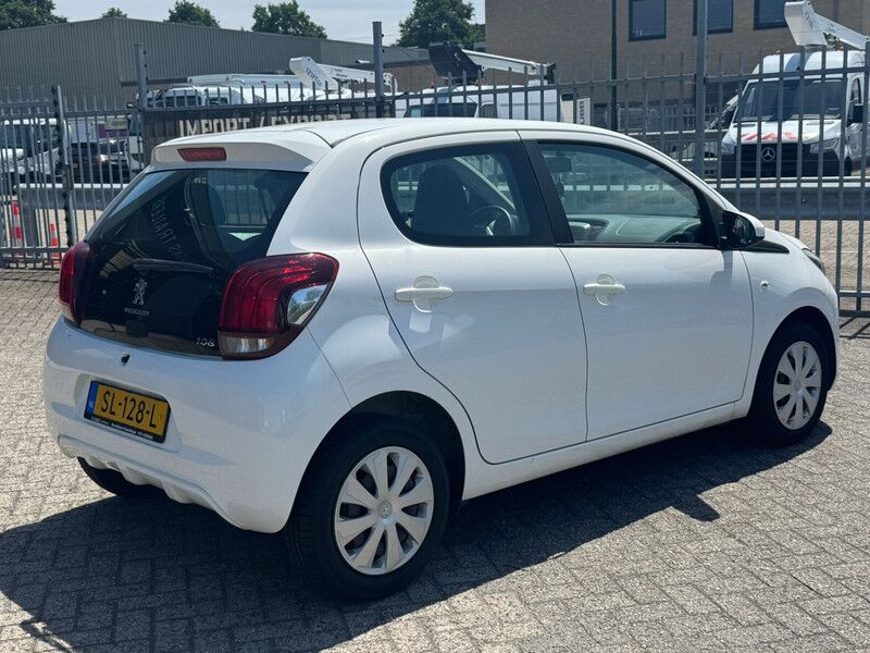 Peugeot 108 E Active - Hatchback: picture 3 Peugeot 108 E Active - Hatchback: picture 3