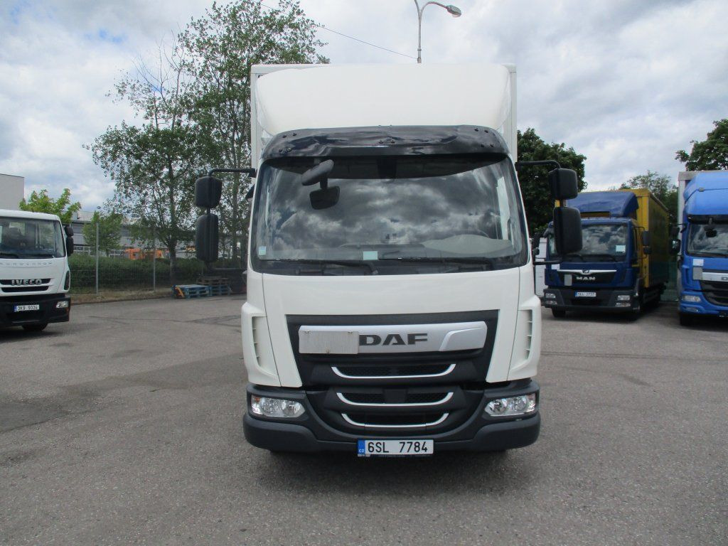 DAF LF 230 Dhollandia 2T - Box truck: picture 2 DAF LF 230 Dhollandia 2T - Box truck: picture 2