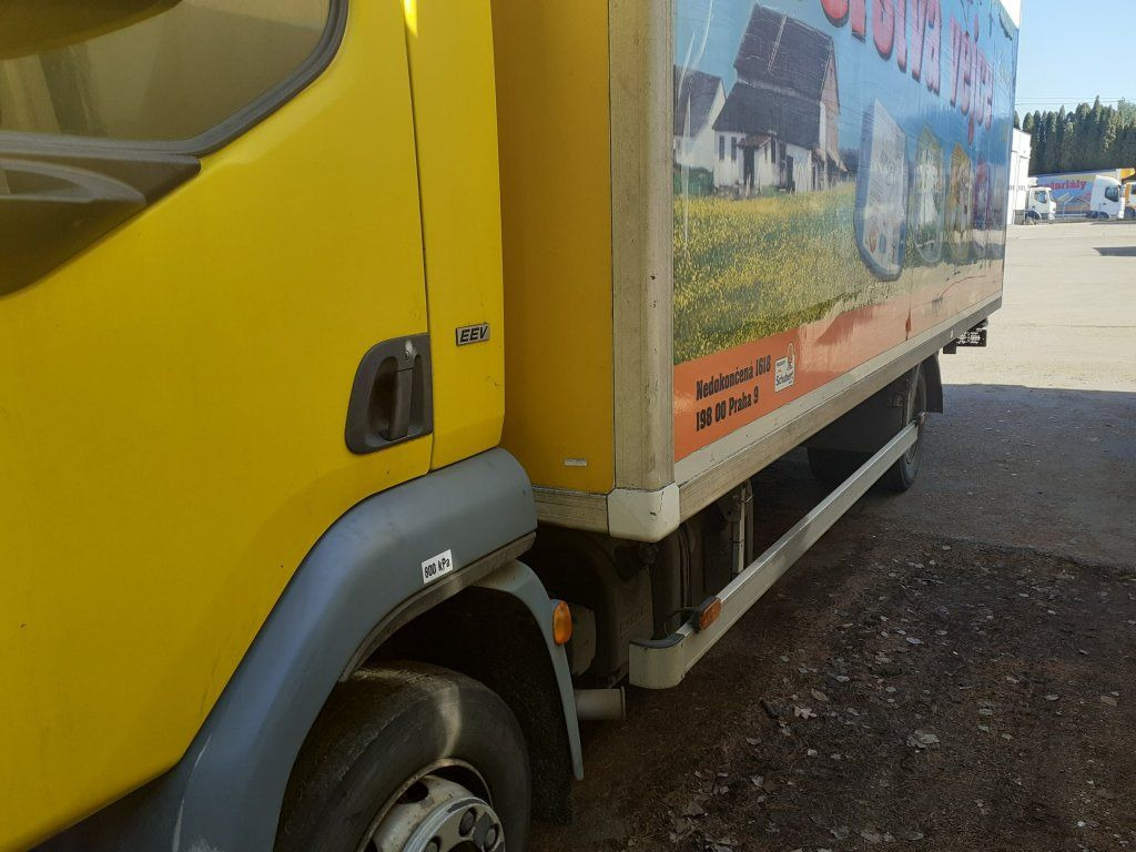 DAF LF45.210 mit Carrier Motorschaden engineproblem - Refrigerator truck: picture 4 DAF LF45.210 mit Carrier Motorschaden engineproblem - Refrigerator truck: picture 4