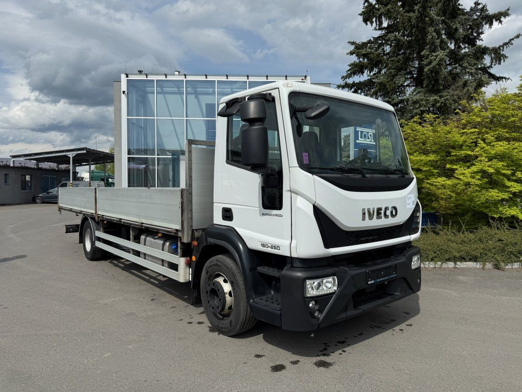 Iveco 150E25 EURO 6 - Dropside/ Flatbed truck: picture 2 Iveco 150E25 EURO 6 - Dropside/ Flatbed truck: picture 2