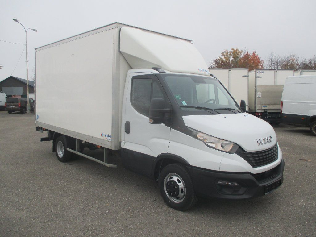 Iveco Daily 35C16 - Box van: picture 3 Iveco Daily 35C16 - Box van: picture 3