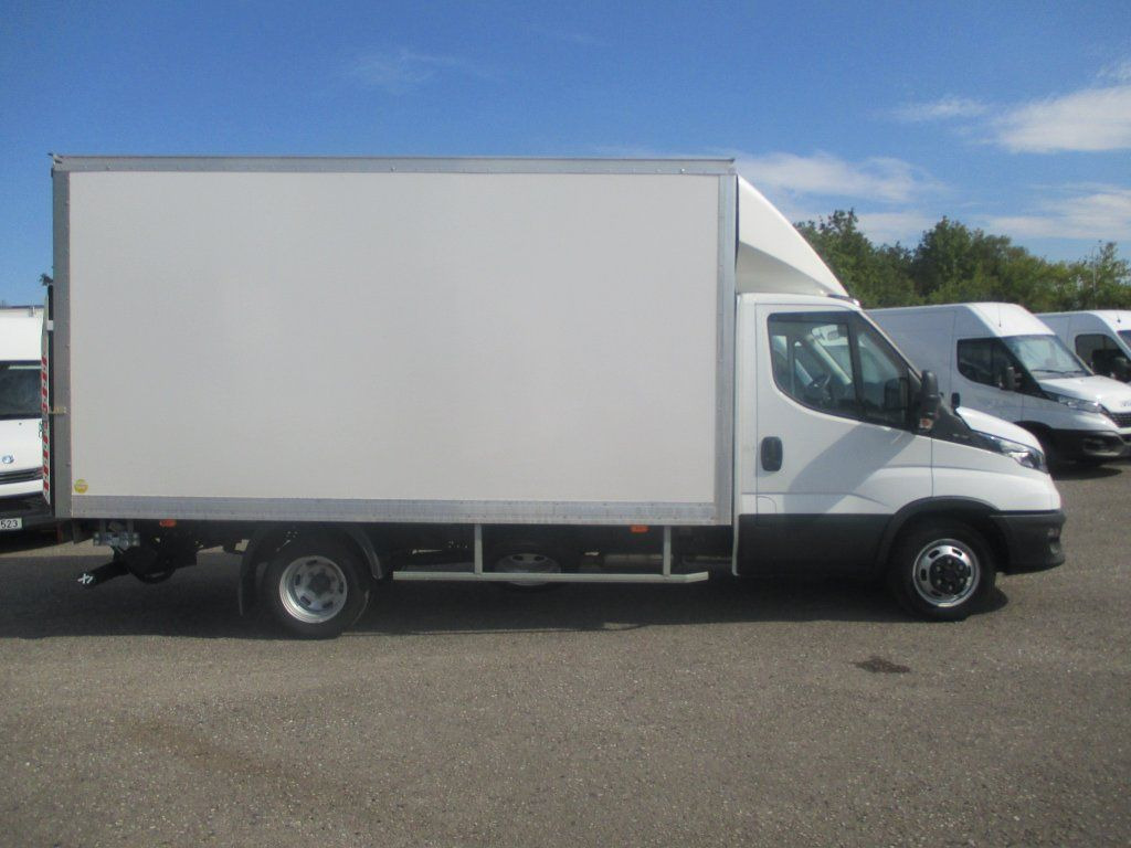 Iveco Daily 35C16 - Box van: picture 5 Iveco Daily 35C16 - Box van: picture 5