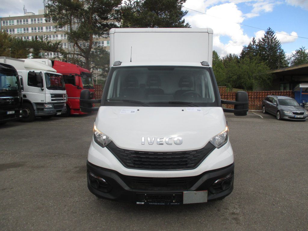 Iveco Daily 35C16 - Box van: picture 2 Iveco Daily 35C16 - Box van: picture 2