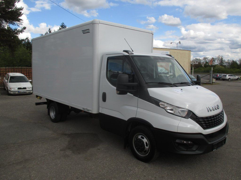 Iveco Daily 35C16 - Box van: picture 3 Iveco Daily 35C16 - Box van: picture 3