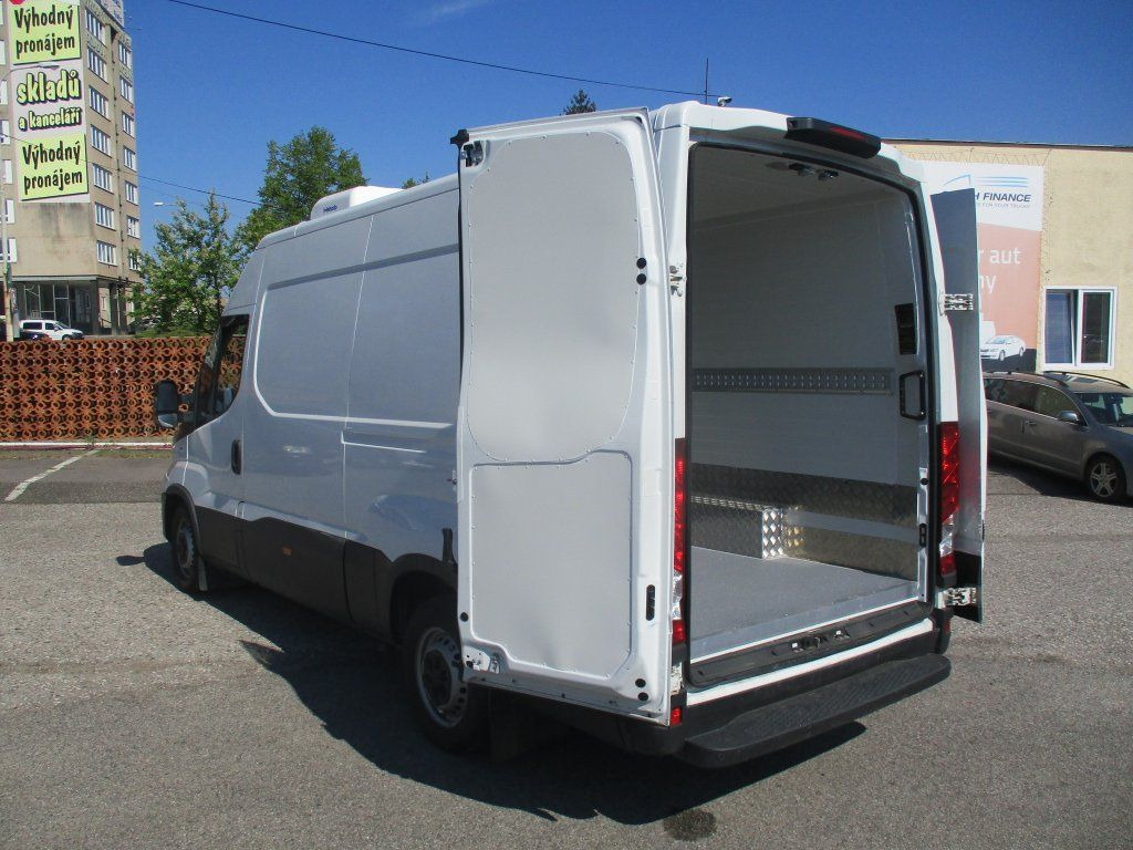 Leasing of  Iveco Daily 35S16 2.3L Iveco Daily 35S16 2.3L: picture 12