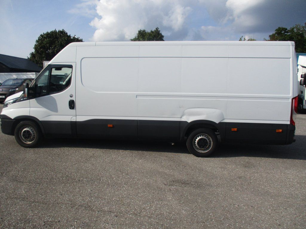 Iveco Daily 35S16 - Panel van: picture 3 Iveco Daily 35S16 - Panel van: picture 3