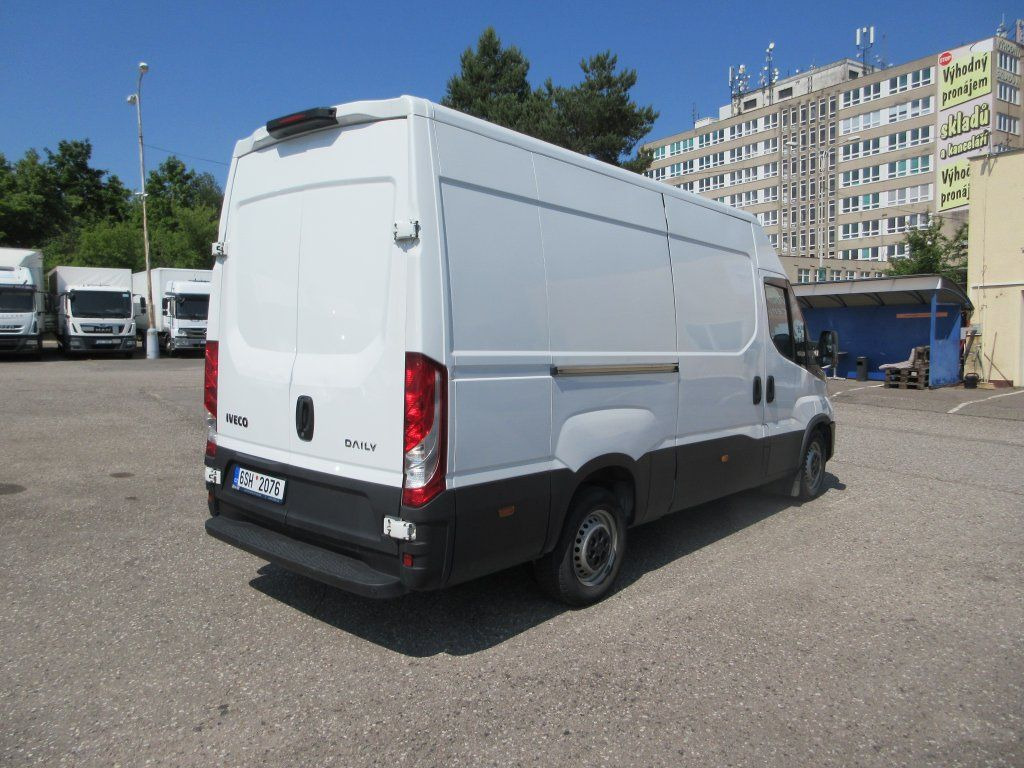 Iveco Daily 35S16 - Panel van: picture 3 Iveco Daily 35S16 - Panel van: picture 3