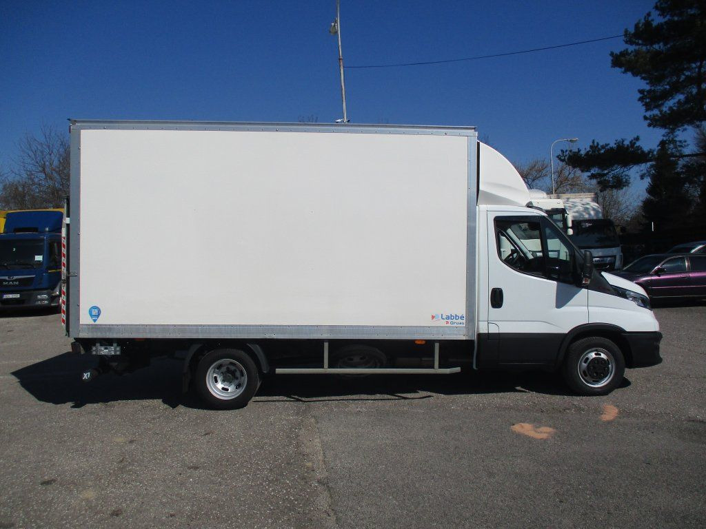 Iveco Daily 35c16 3.0l - Box van: picture 4 Iveco Daily 35c16 3.0l - Box van: picture 4
