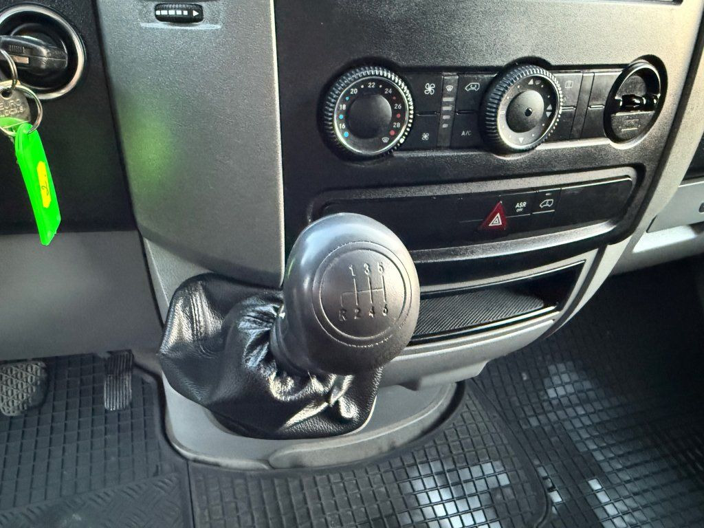 Box van Mercedes-Benz Sprinter 314CDi: picture 15