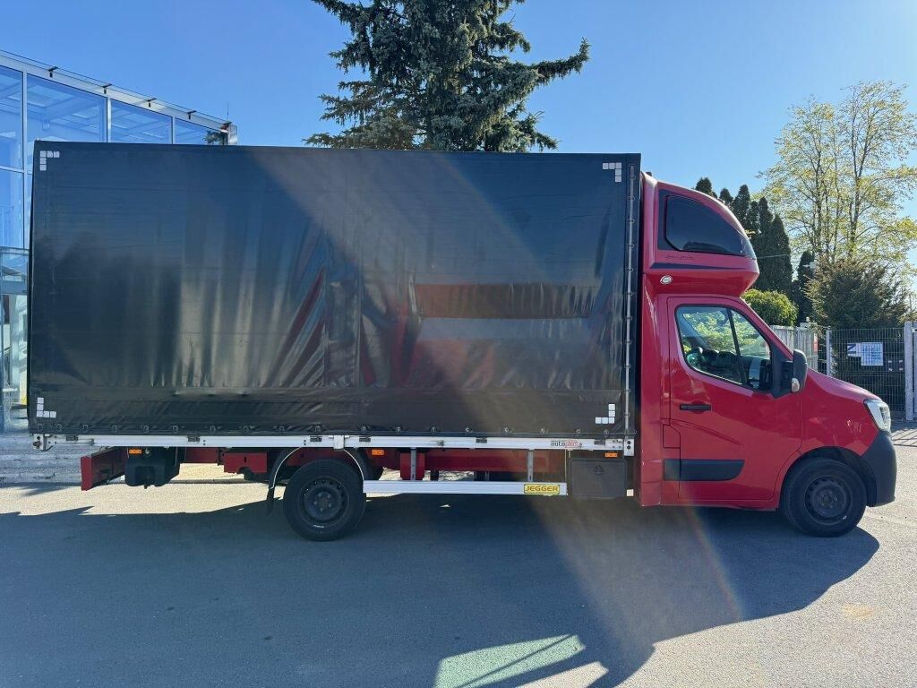Renault Master - Curtain side van: picture 3 Renault Master - Curtain side van: picture 3