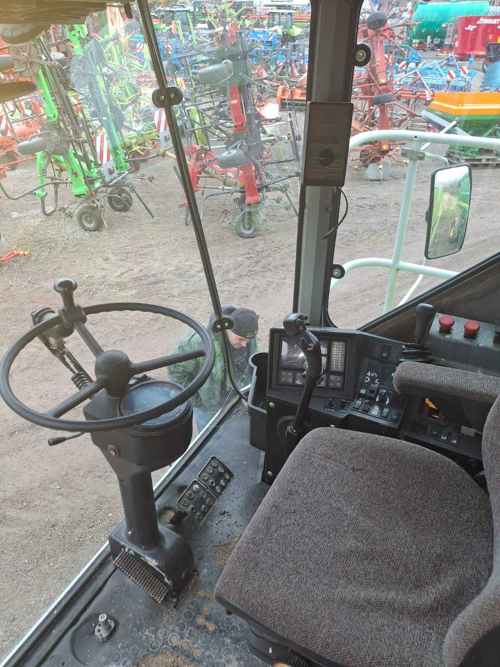 Claas dominator 118 sl Maxi - Combine harvester: picture 3 Claas dominator 118 sl Maxi - Combine harvester: picture 3