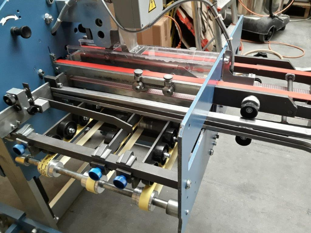 Folding machine MBO Z2 mobile, 180° rotatable cross-fold unit with navigator control: picture 8 Folding machine MBO Z2 mobile, 180° rotatable cross-fold unit with navigator control: picture 8
