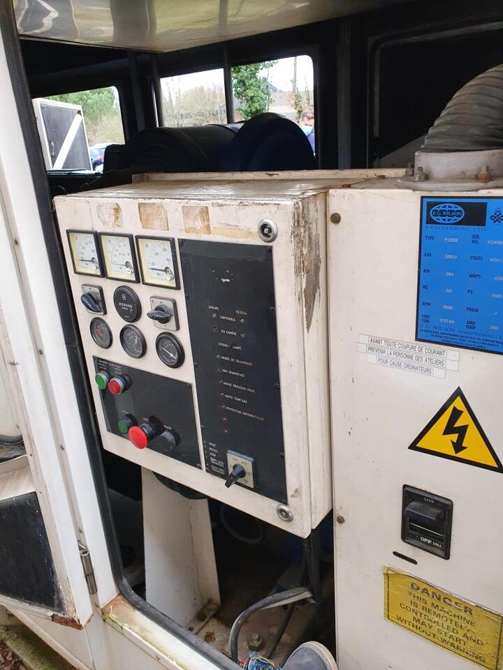 330 kVa Fg Wilson Perkins 2006 TWG2 - Generator set: picture 4 330 kVa Fg Wilson Perkins 2006 TWG2 - Generator set: picture 4
