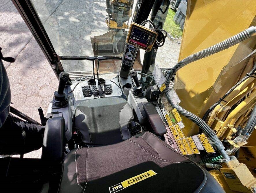 Crawler excavator CAT 320EL: picture 21