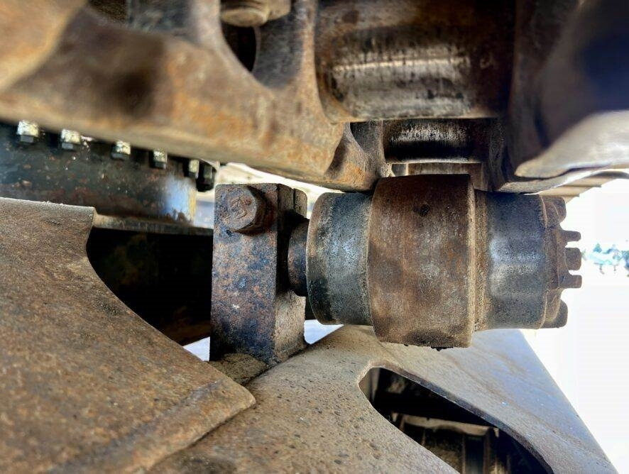 Crawler excavator CAT 320EL: picture 9