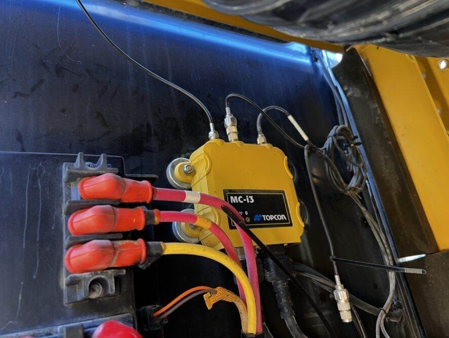 Crawler excavator CAT 320EL: picture 14