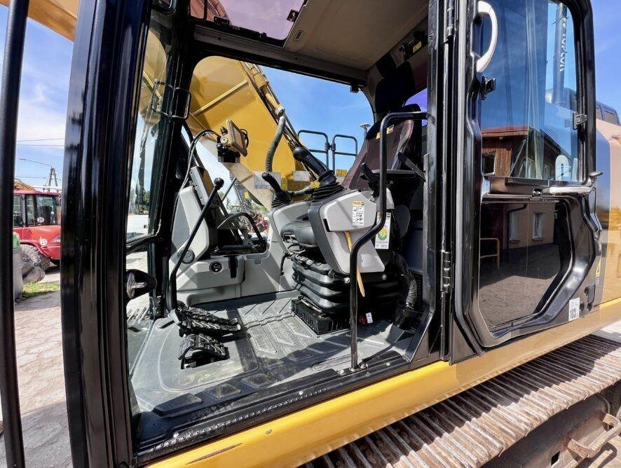 Crawler excavator CAT 320EL: picture 17