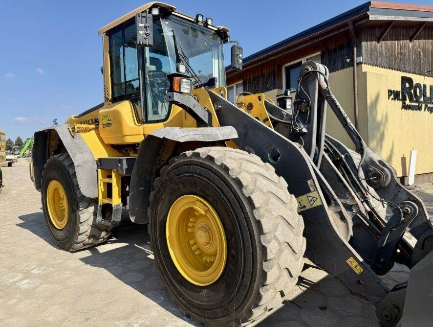 Wheel loader Volvo L120F: picture 6 Wheel loader Volvo L120F: picture 6