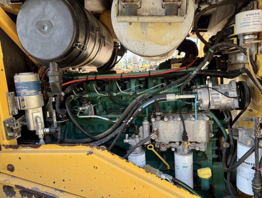 Wheel loader Volvo L120F: picture 15 Wheel loader Volvo L120F: picture 15