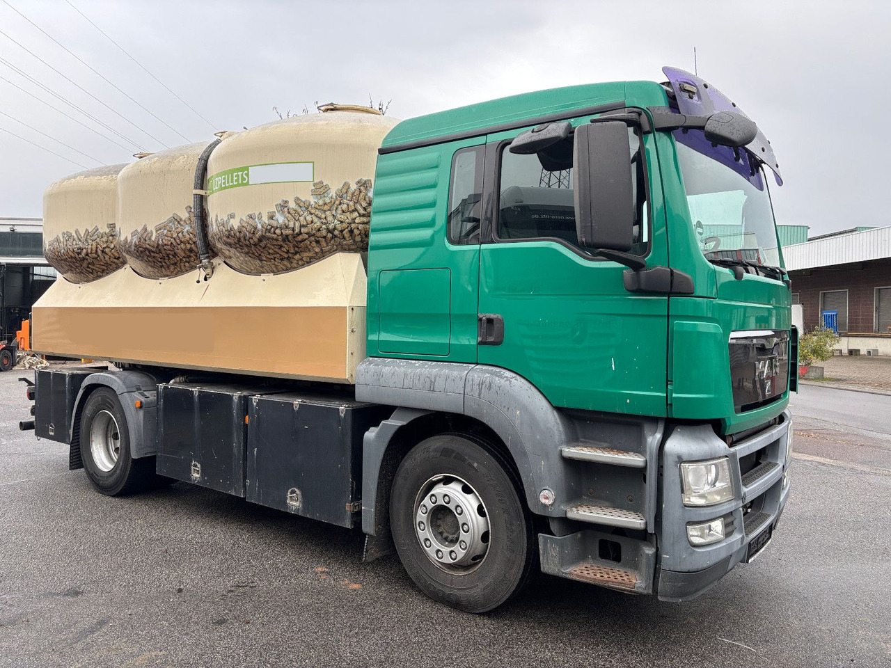 Tank truck MAN TGS 18.440 Silo/Waage/Kompressor/40m Schlauch: picture 10