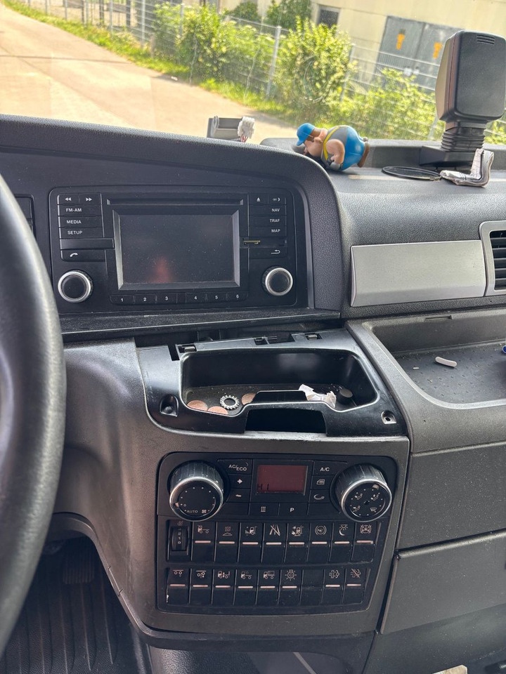 MAN TGX 26.400 Retarder/Lift/ - Container transporter/ Swap body truck: picture 5 MAN TGX 26.400 Retarder/Lift/ - Container transporter/ Swap body truck: picture 5