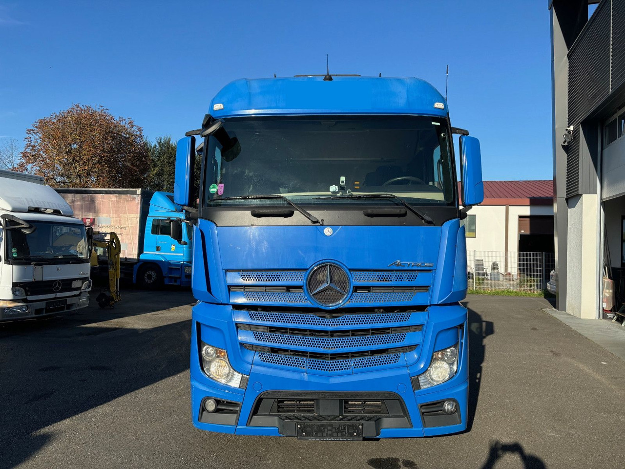Mercedes-Benz 1836 Mercedes-Benz 1836 - Tractor unit: picture 4 Mercedes-Benz 1836 Mercedes-Benz 1836 - Tractor unit: picture 4
