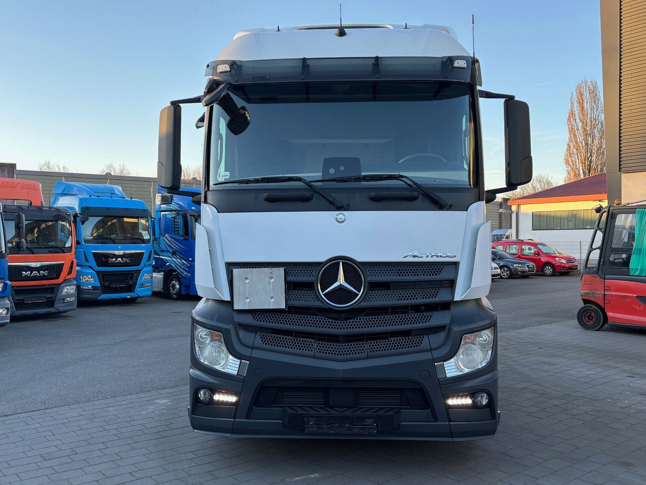 Tractor unit Mercedes-Benz Actros 1843 1845: picture 7