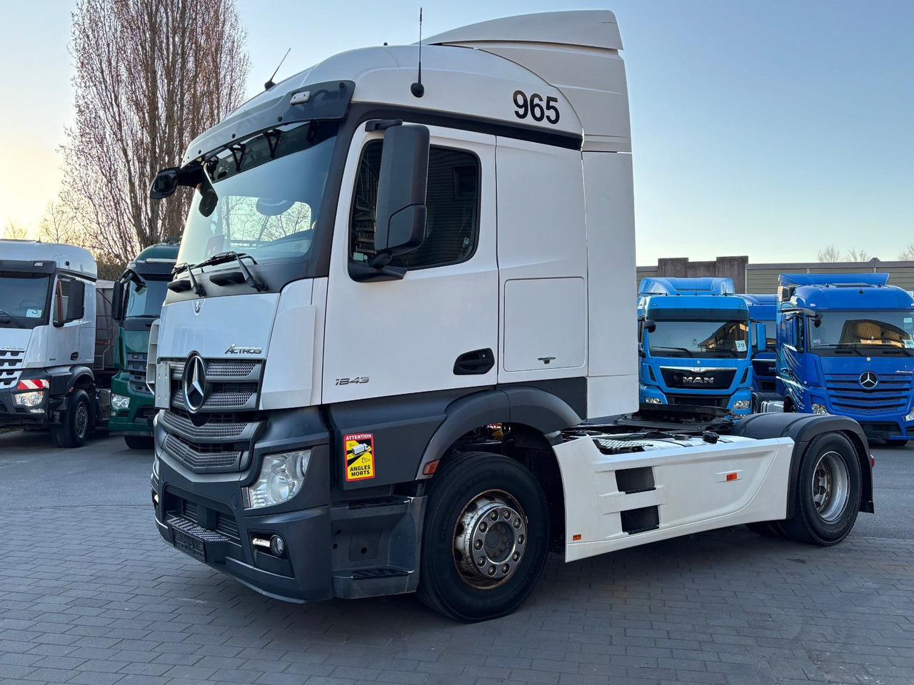 Tractor unit Mercedes-Benz Actros 1843 1845: picture 6
