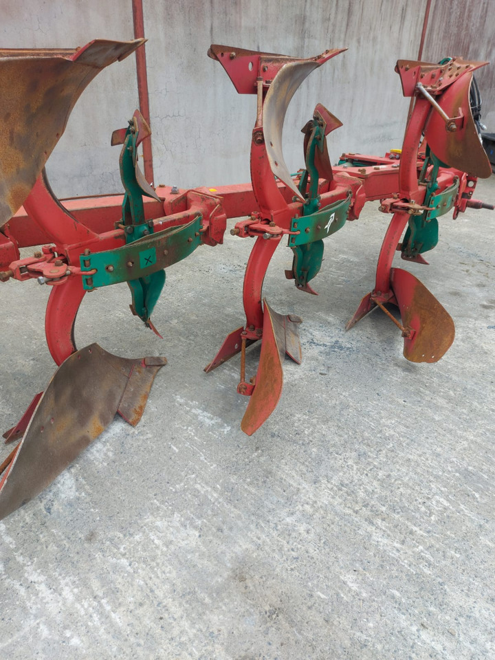 Plow KVERNELAND ES100-200: picture 13