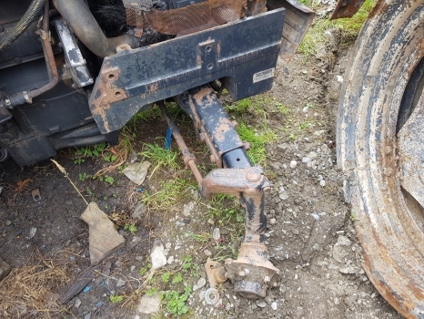 Case International 795xl, 895xl 2wd Front Axle Complete - Front axle for Agricultural machinery: picture 2 Case International 795xl, 895xl 2wd Front Axle Complete - Front axle for Agricultural machinery: picture 2